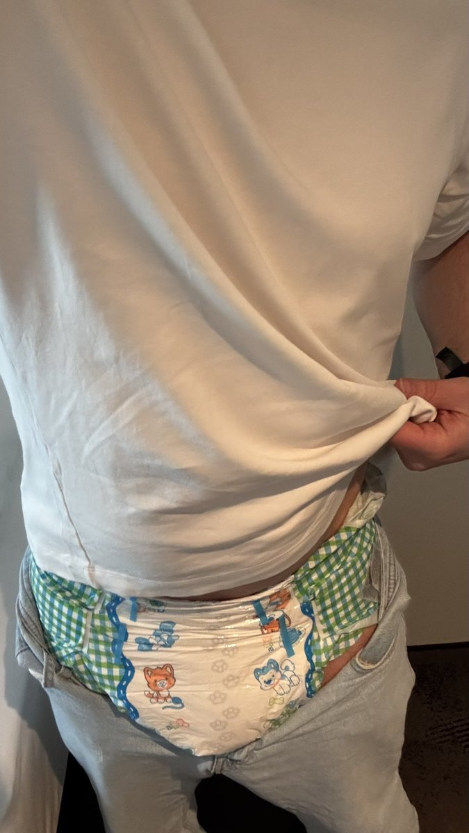 Padded vlog // more often padded tweet media