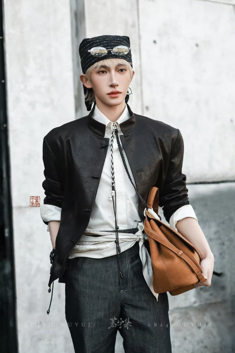 Ảnh đã đến 🧨

Eastern Breeze Liuyu
#Liuyu_SHIATZYCHEN_in_Paris