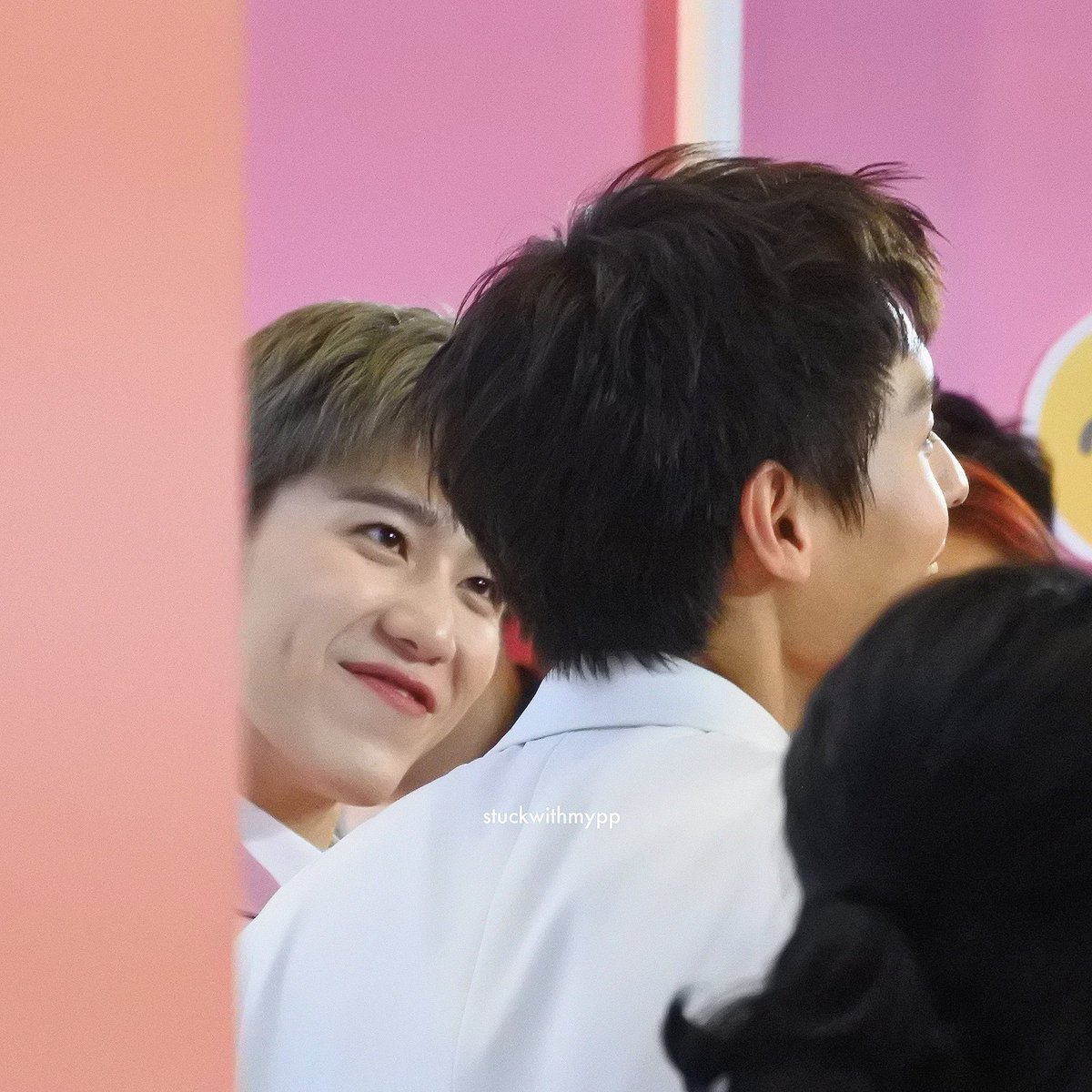 และคนที่รักพี่กิ้นผมสั้นที่สุด เอาจริงก็ดูออกมานานละค่ะ 5555555555555555555555555555555555555555555555555