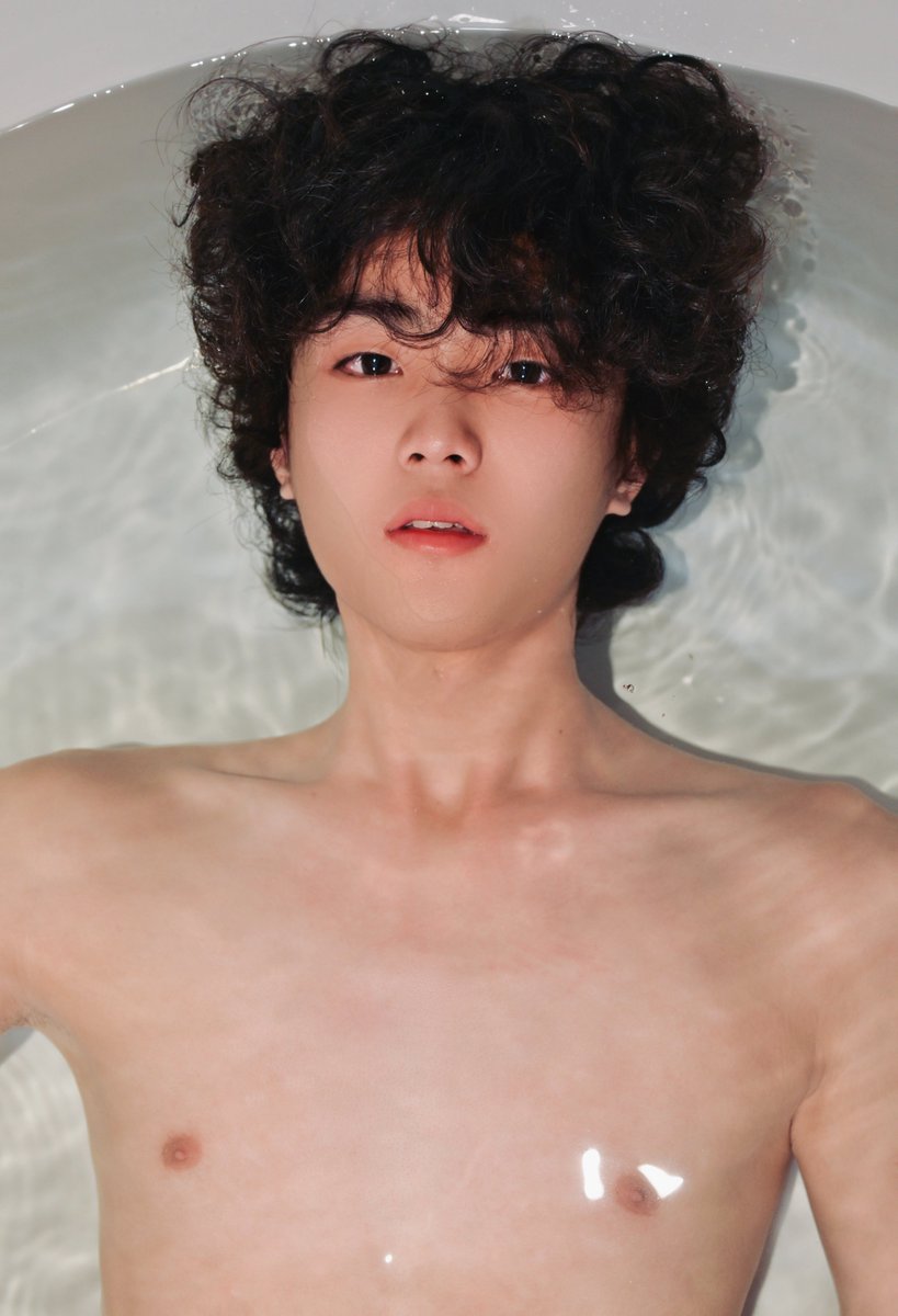 城沐-男体摄影 tweet media