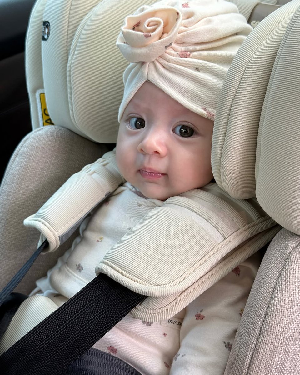 Clara Jesselyn. tweet media