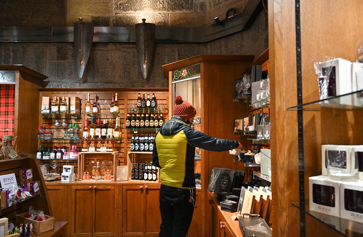 TheWallaceMon's tweet photo. With #MothersDay just around the corner, celebrate with a unique gift from The Tower Shop. Whether they love history, Scottish heritage, or you're looking for something more bespoke, we've got something they’ll adore. Open daily &amp; browse online. https://t.co/kYB9wMnZNg https://t.co/faH0Ul6S8U