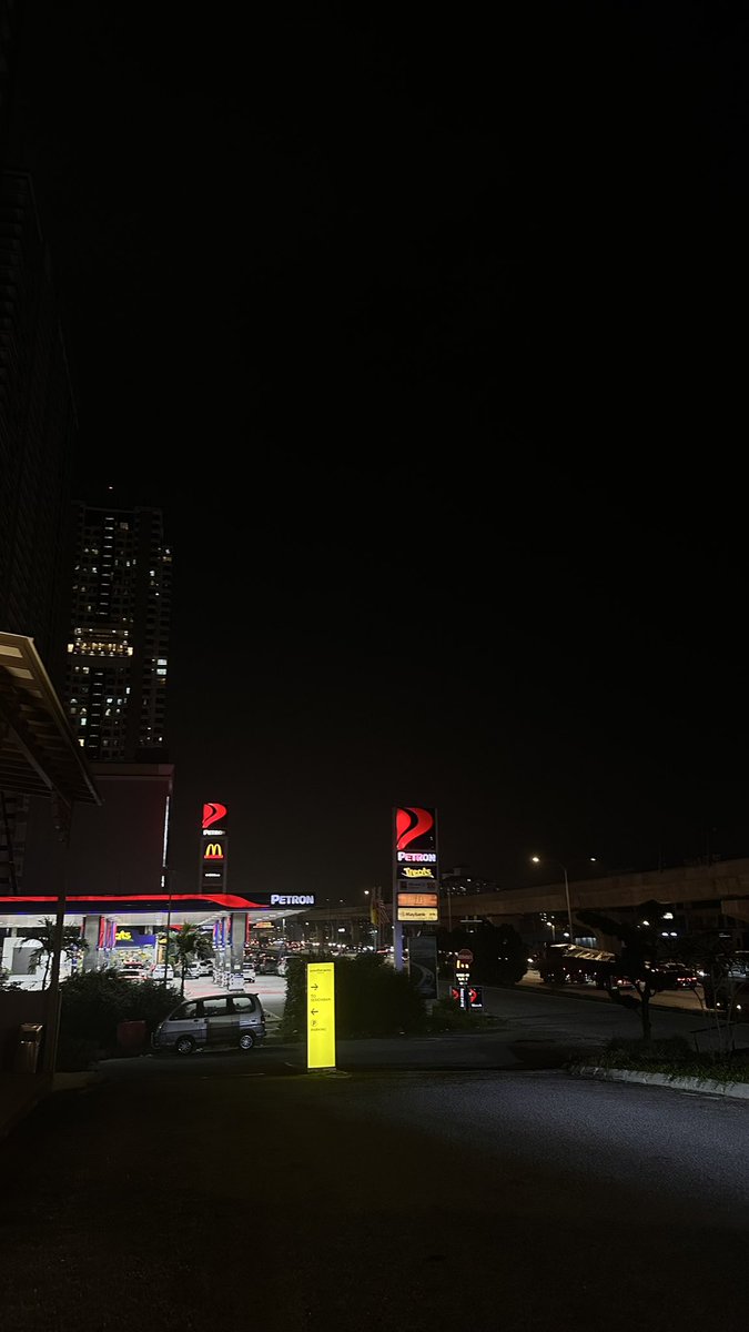 SimpleSacrifice tweet media