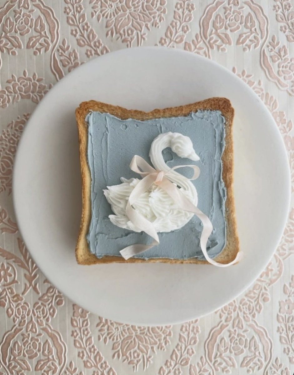 EvaLovesDesign's tweet photo. Monday blues https://t.co/54URtx8mUL
