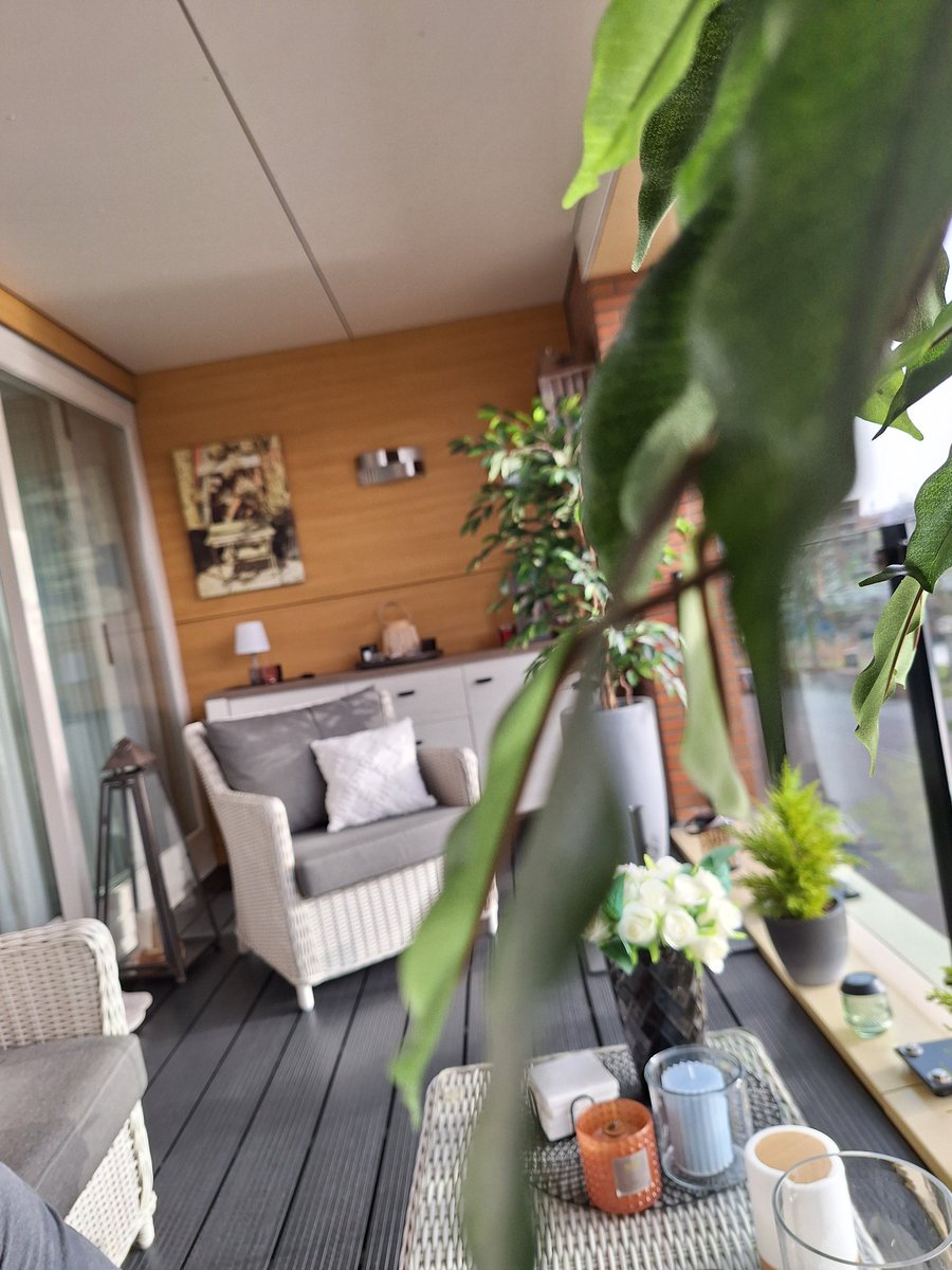 AliceTheo's tweet photo. Loggia Summerproof 🌞🥂😎 https://t.co/PFXB39fwP6