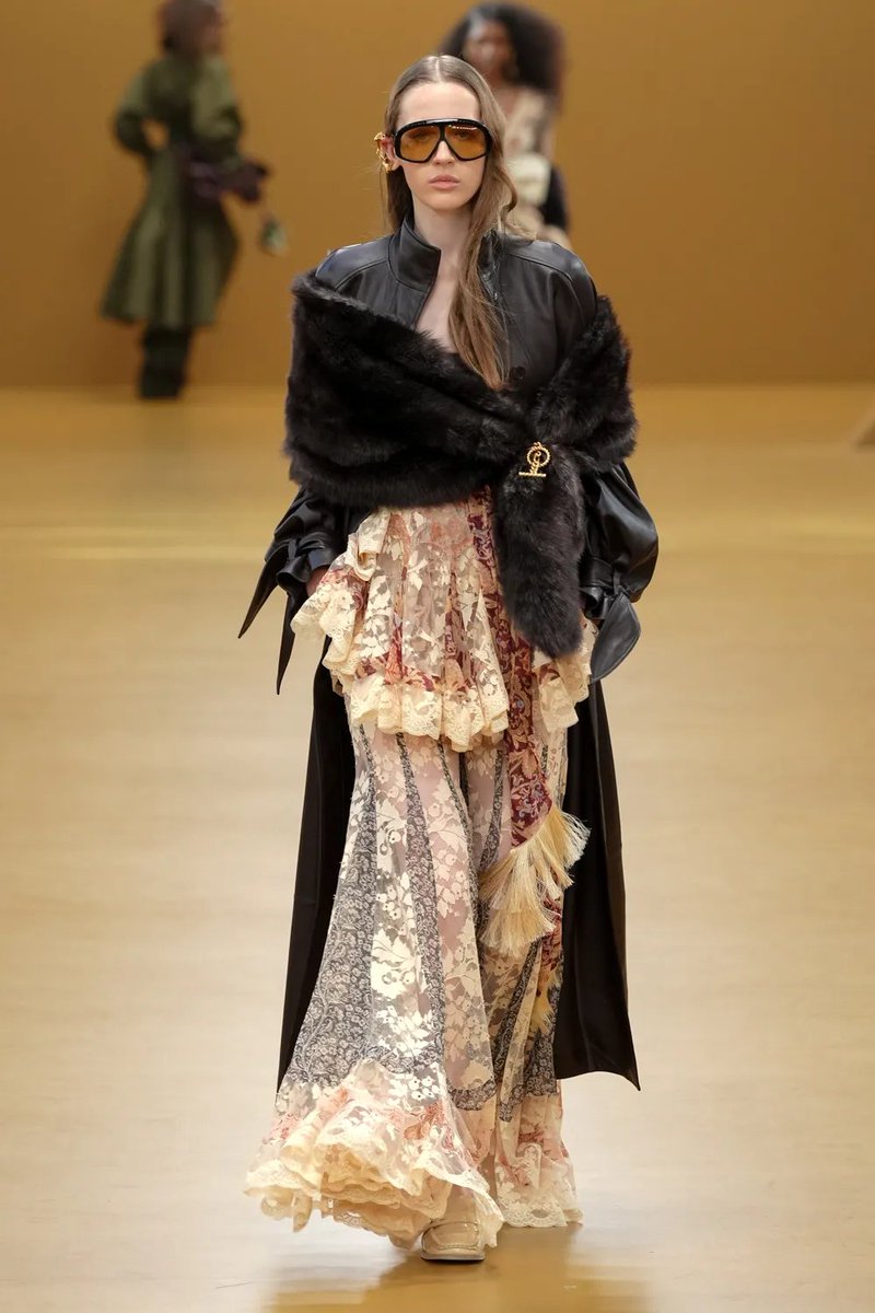 Zimmermann ALWAYS delivers.🪡

impeccable styling