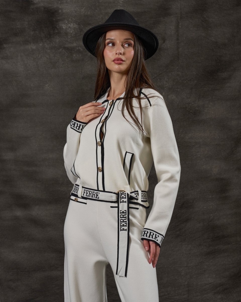 GFerreOfficial's tweet photo. Ivory fluidity meets the monochrome horizon, defining a quiet new season. #GianfrancoFerre #UrbanNeutrals https://t.co/qjcPZD8BQV