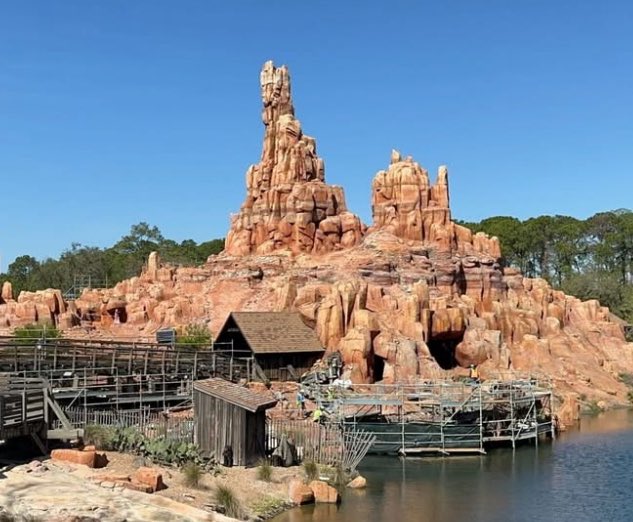 Disney Clips Guy tweet media