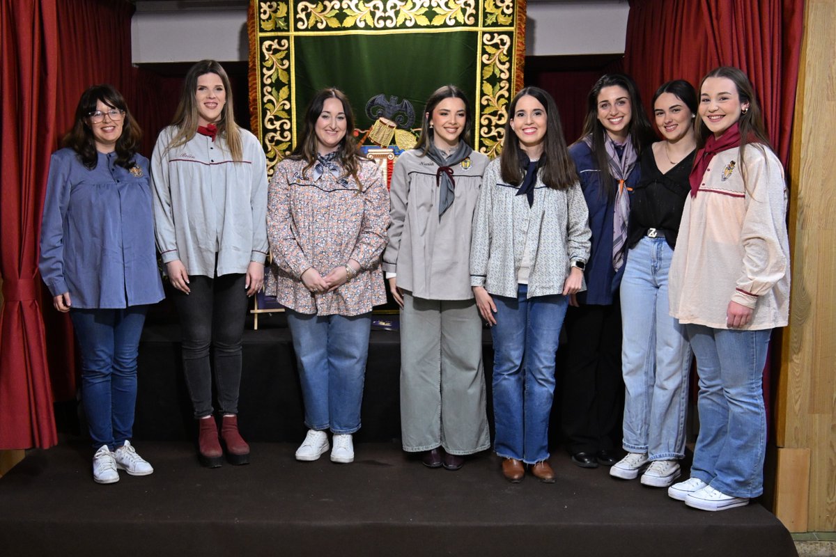 FalladelPilar's tweet photo. L'acte va acabar amb un emotiu missatge d'agraïment i suport a Paco Torres per part de les nostres últimes Falleres Majors. 🫶
#falles26 #falladelpilar #pacotorres https://t.co/gtA2T4vdkJ
