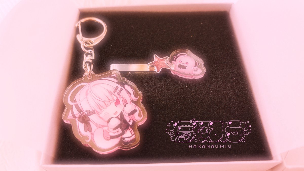 piacetto様とコラボさせて
いただきましたアクセサリー💎

星のピンクカラーが綺麗で
とってもお気に入りです( ˘͈ ᵕ ˘͈ )🫶🏻

儚羽はカバンにつけました！！！

お迎えしてくれたこねこたんたち
おそろいだｧｧ♡♡