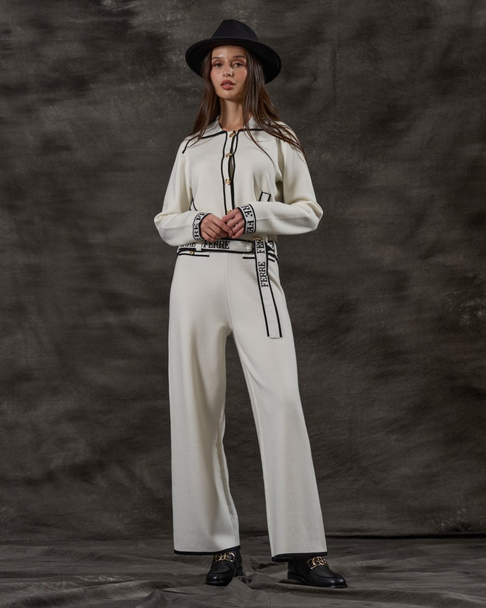 GFerreOfficial's tweet photo. Ivory fluidity meets the monochrome horizon, defining a quiet new season. #GianfrancoFerre #UrbanNeutrals https://t.co/qjcPZD8BQV