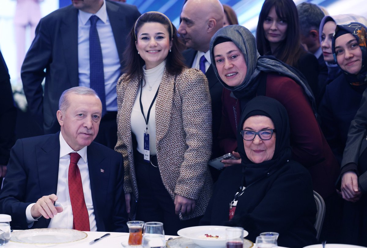nesvayarar's tweet photo. Yanındayız her daim @RTErdogan  ♥️ https://t.co/e4BREb8nPQ