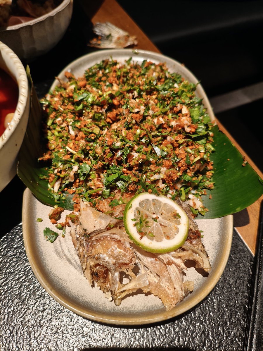 记一次美食新体验·云南菜“手撕鲈鱼”，味道很棒！