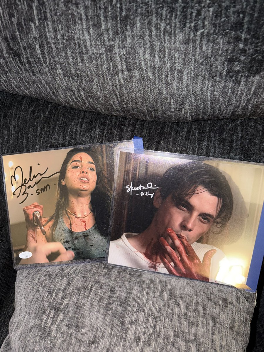 #horrortwt 
LOOK WHAT I GOTTTT YALLLLL !!!!! 🔪🩸
im beyond gagged