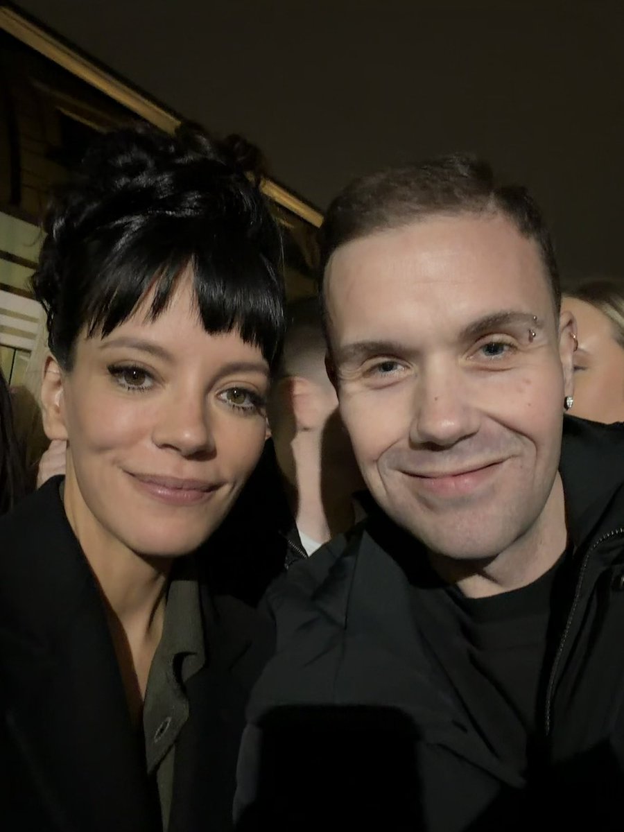 Thank you LILY <a href="/lilyallen/">Lily Allen</a> love ya xx