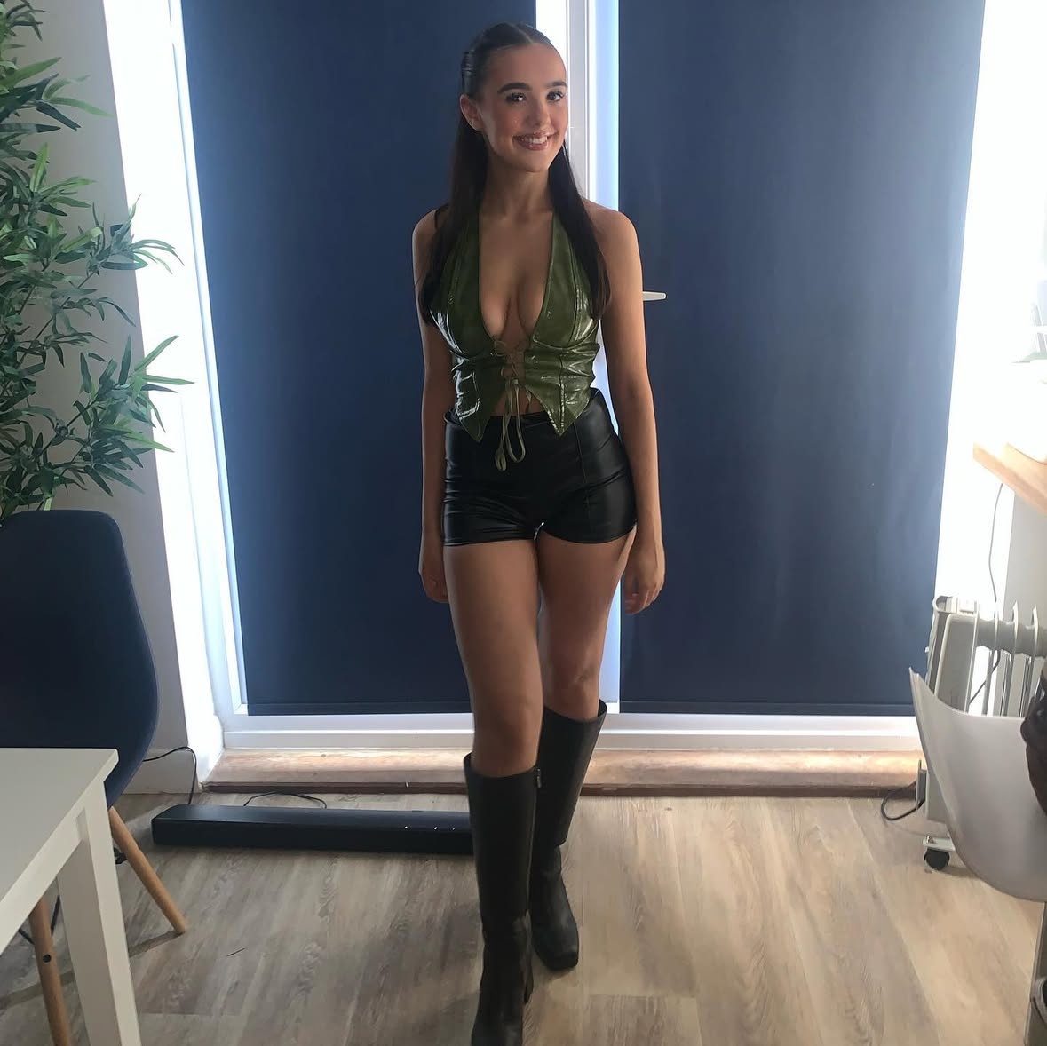 Leather Babes tweet media