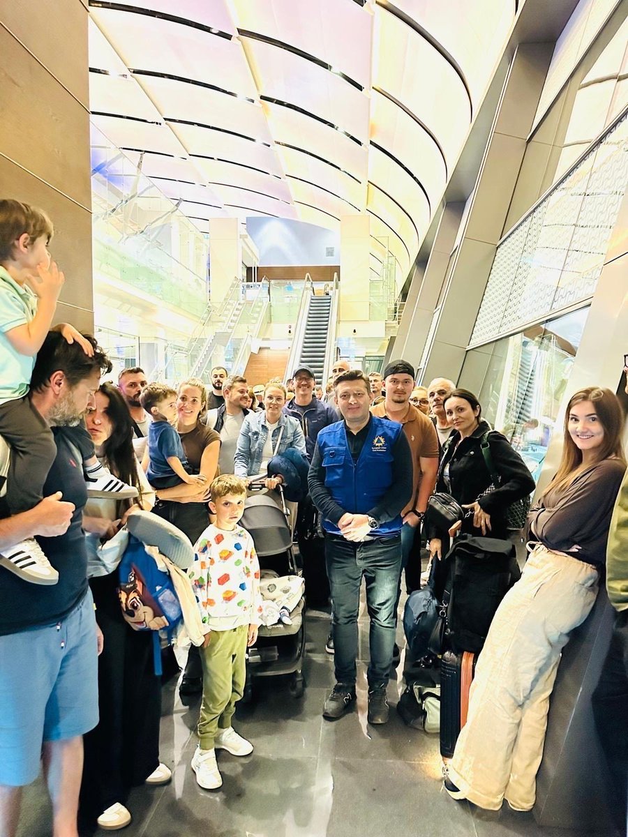 The EU brings people home.

For the first time, 2 #rescEU planes, fully funded by the EU, are in the skies repatriating European citizens stranded in the Middle East.

So far, the 🇪🇺 Civil Protection Mechanism has supported 42 flights, helping over 4,100 EU citizens return home.