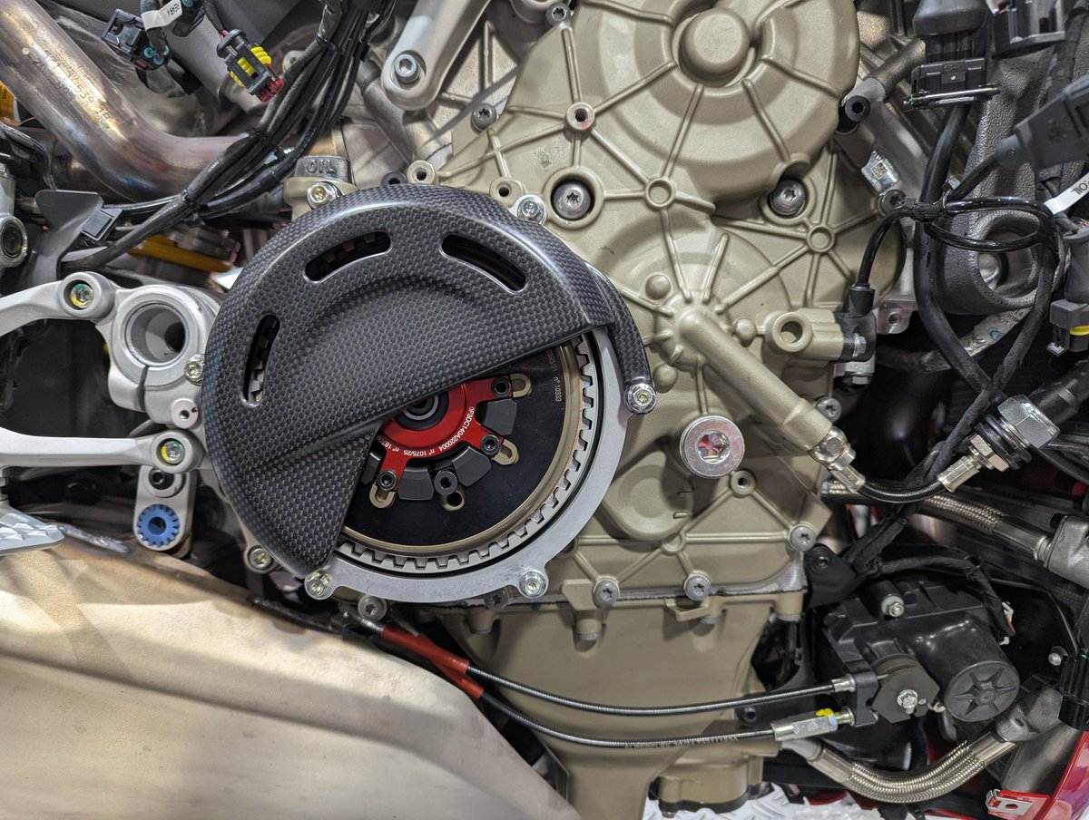 Ducati_Service's tweet image. 🇮🇹　panigale V4S　🇮🇹
Dry Clutch装着完了です❗️
#ドゥカティ
#DLT
#ducati
#Ducati