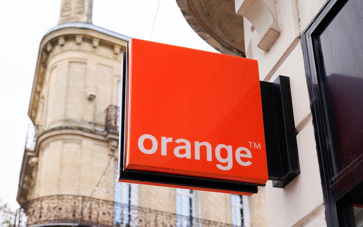 fadouce's tweet image. Appels téléphoniques  📞 #Orange a trouvé la solution contre le #spam : 
l'opérateur va afficher le nom de celui qui appelle - 

buff.ly/SM0xa3x