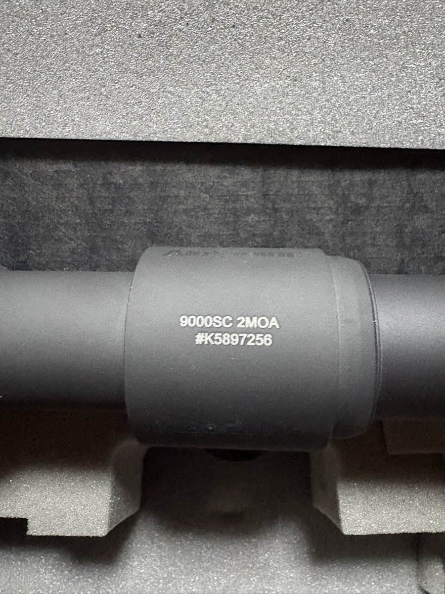 dopguns's tweet photo. #ミリタリー物販

自分用に買ったaimpointの9000SCの2moaなんですが使わないので欲しい方いますか？

マウントも付けてない新品になります。

定価が税込121000円を少し安くして100000円で買ってくれたら嬉しいです！

欲しい方いましたらDMくださいませ！

#aimpoint  #9000SC https://t.co/A7flQL4jWO