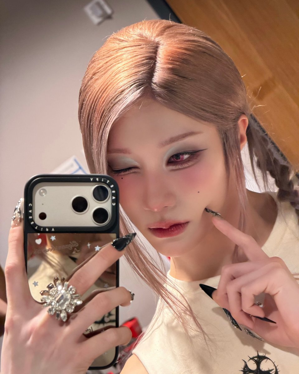 XLOV GLOBAL tweet media