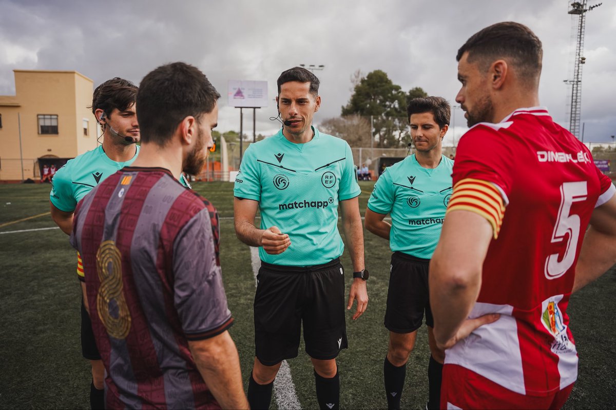 ✍️ Crònica | 𝐋𝐚 𝐫𝐞𝐯𝐨𝐥𝐭𝐚 𝐠𝐫𝐢𝐬𝐠𝐫𝐚𝐧𝐚 𝐧𝐨 𝐬’𝐚𝐭𝐮𝐫𝐚 (𝟎-𝟑)

📝 Tres partits, nou punts i la millor versió de la temporada. El Júpiter arrasa a Valls i surt de la zona de descens a la Lliga Elit.

🔗 Llegeix la crònica del Valls-Júpiter clicant al següent