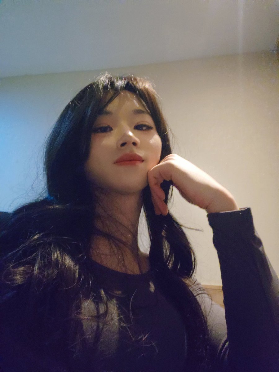 harin.bloom tweet media