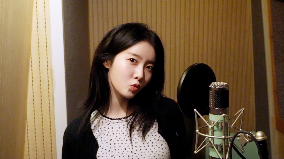 📢STAYC(ステイシー) Japan First Album「STAY ALIVE」”MWUAH” Recording Behind  🎬✨
🔗youtu.be/Kqb1UK2JMhc 

◆Streaming &amp; Download  
🔗 lnk.to/stayc_stay_ali…

◆CD
🔗lnk.to/stayc_sa_ec

#STAYC #ステイシー #스테이씨
#STAY_ALIVE #MWUAH