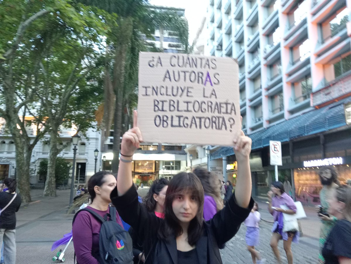 Ese cartel me pareció ESPECTACULAR.