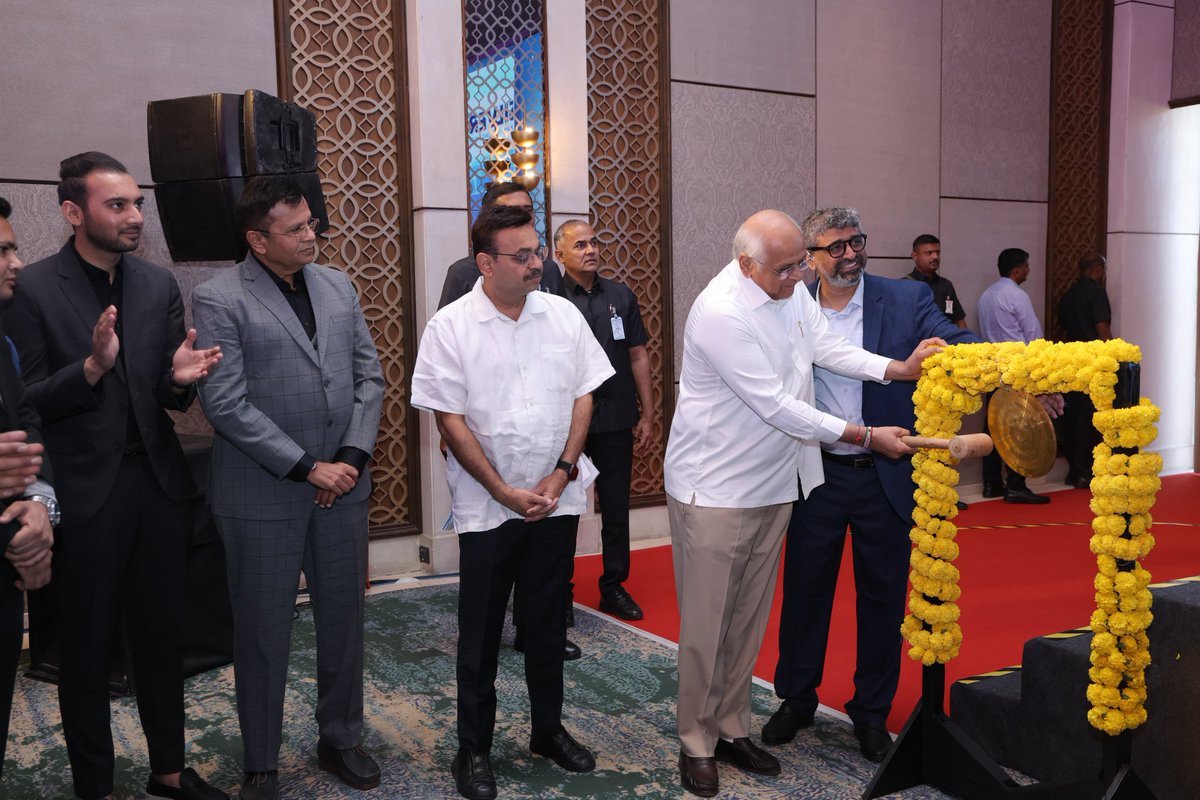 airnews_abad's tweet image. #Gujarat #GEF 

💠મુખ્યમંત્રી @Bhupendrapbjp એ ન્યૂઝ કેપિટલ ગુજરાત દ્વારા આયોજિત GIFT Economic Forum માં સહભાગી થઈ ગુજરાતની વિકાસગાથા અને રાષ્ટ્રવિકાસમાં ગુજરાતના યોગદાનની રૂપરેખા આપી.

@NewsCapitalGJ  @CMOGuj @InfoGujarat