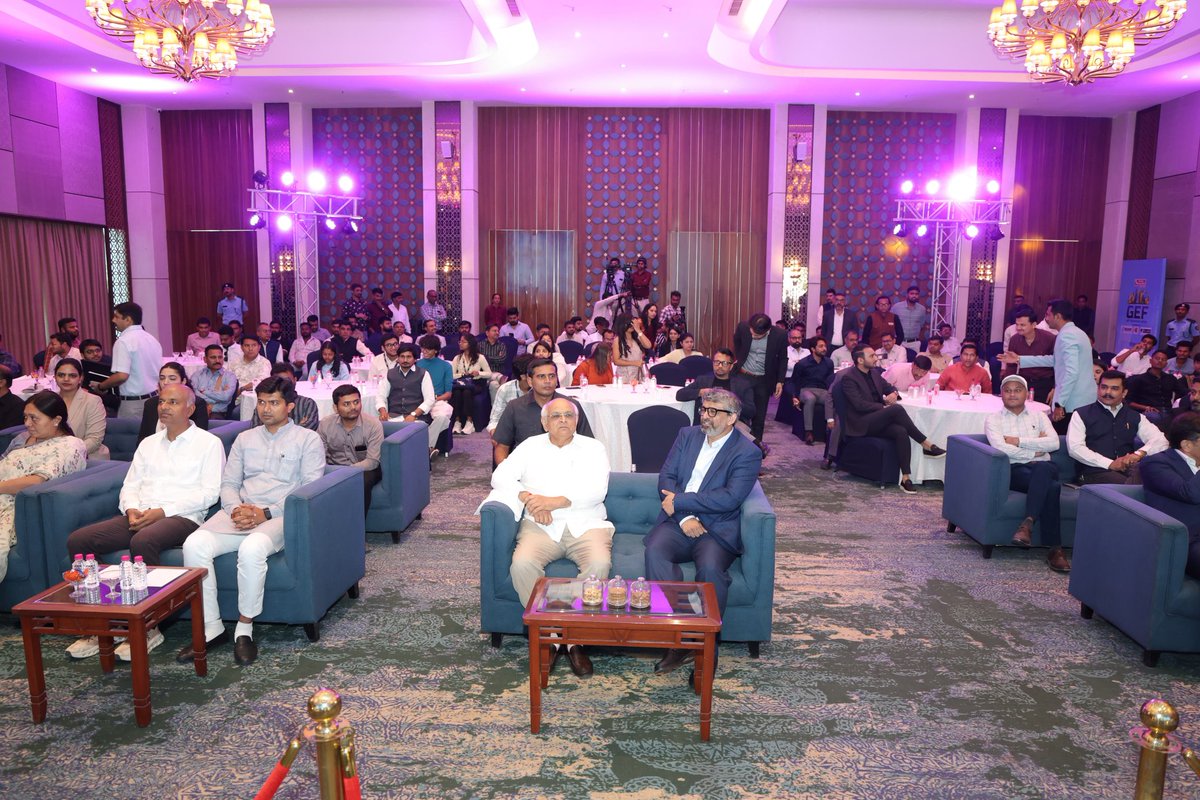airnews_abad's tweet image. #Gujarat #GEF 

💠મુખ્યમંત્રી @Bhupendrapbjp એ ન્યૂઝ કેપિટલ ગુજરાત દ્વારા આયોજિત GIFT Economic Forum માં સહભાગી થઈ ગુજરાતની વિકાસગાથા અને રાષ્ટ્રવિકાસમાં ગુજરાતના યોગદાનની રૂપરેખા આપી.

@NewsCapitalGJ  @CMOGuj @InfoGujarat