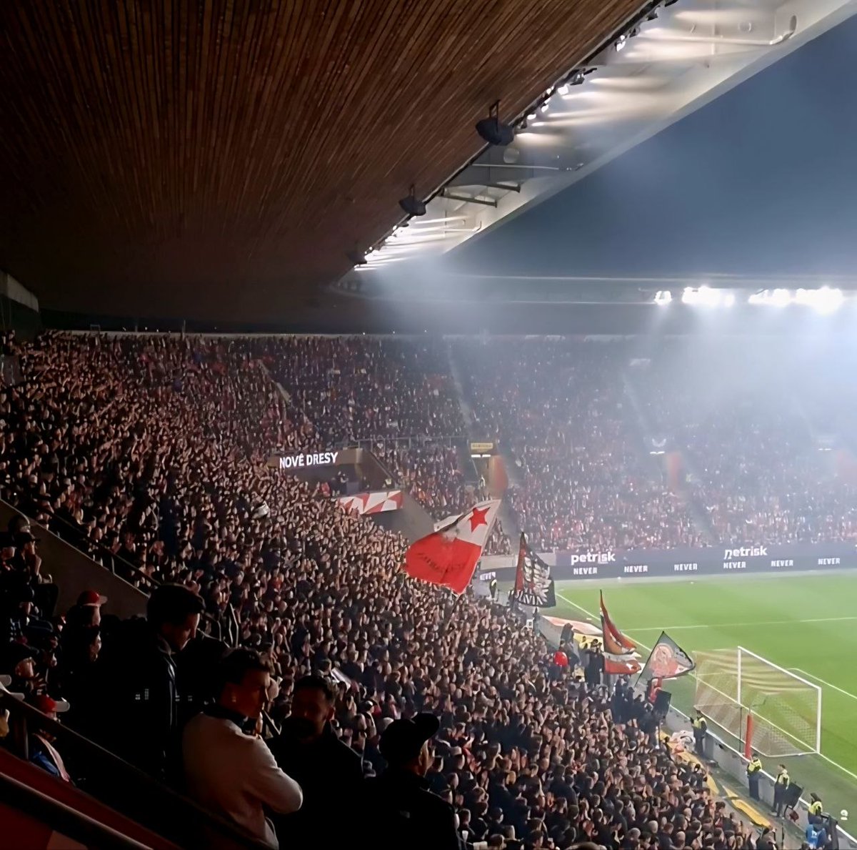 Petr Zlesa tweet media