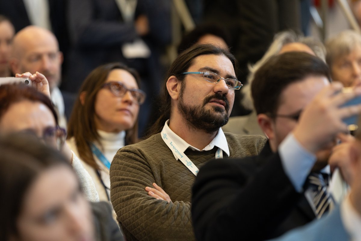 arcticcircleorg's tweet photo. How to deter Russian disinformation in the Arctic? 🇷🇺 Organized by @Bellona_no at the Arctic Circle Rome Forum - Polar Dialogue 🇮🇹 

#ACRF26 https://t.co/TYao9suXH8