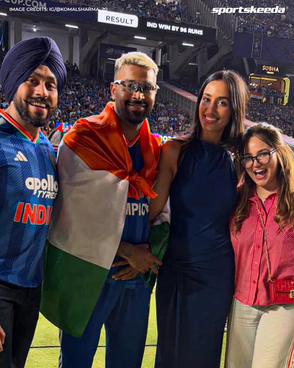 Sportskeeda's tweet image. Abhishek Sharma shares a priceless moment with his parents, sister, and teammates after the historic glory. 🇮🇳🏆❤️

#INDvNZ #T20WorldCup #Ahmedabad #Sportskeeda