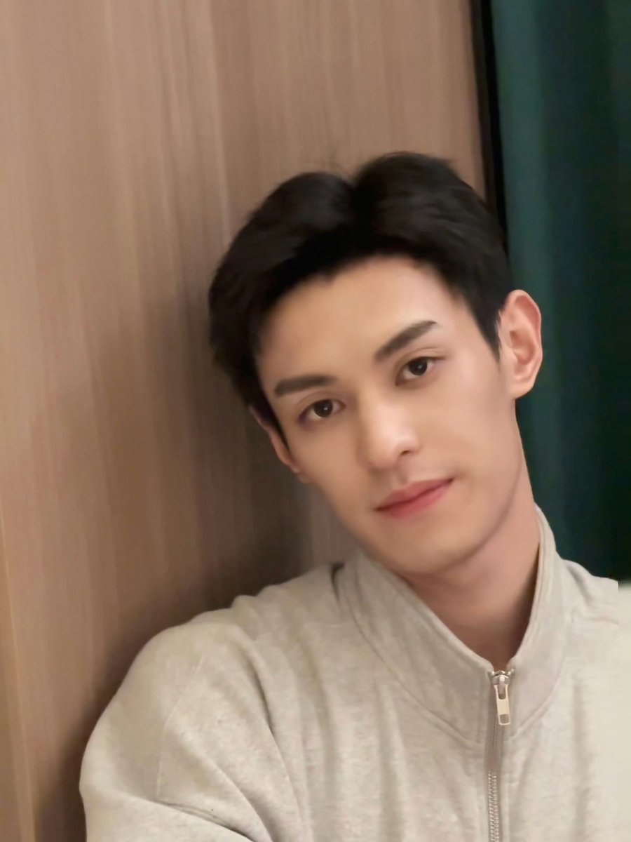 sxot66's tweet photo. 좌엽이 완전 아련개 https://t.co/VnBQNbULHL