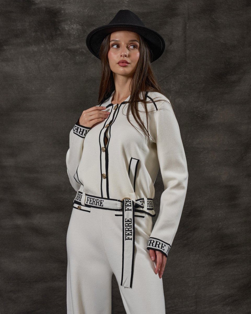 GFerreOfficial's tweet photo. Ivory fluidity meets the monochrome horizon, defining a quiet new season. #GianfrancoFerre #UrbanNeutrals https://t.co/hrCMtgZUTf