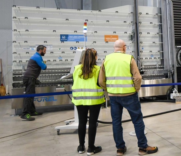 glassonweb's tweet photo. 🚀Forel Hosts UK and Ireland Delegation at Glass Processing Demo Days https://t.co/fLr1XhGA9b 
#Forel #GlassProcessing #GlassIndustry #Automation #TripleGlazing #EnergyEfficientBuildings #ManufacturingInnovation #FlatGlass https://t.co/p4x19yeeL3