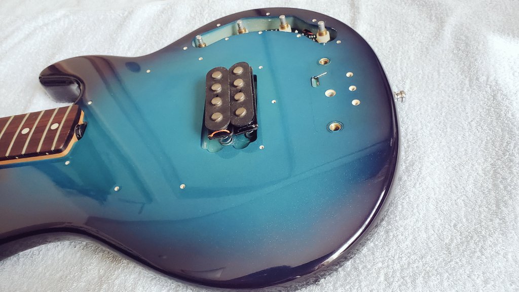 バタやん tweet media