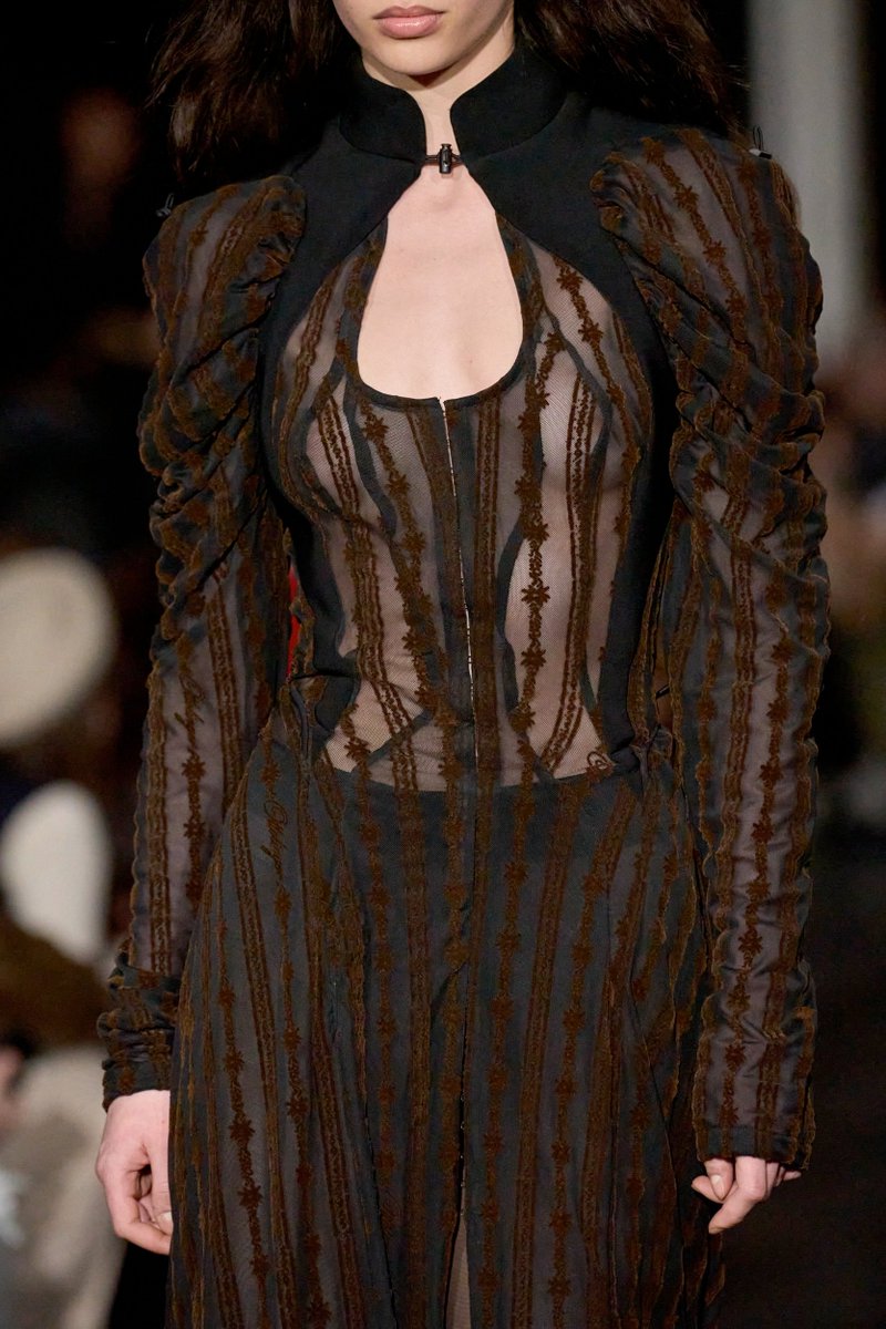 LaModeUnknown's tweet photo. The DETAILS of ✨Ottolinger✨ Fall/Winter 2026.🪡 https://t.co/Kxv05IpZnK