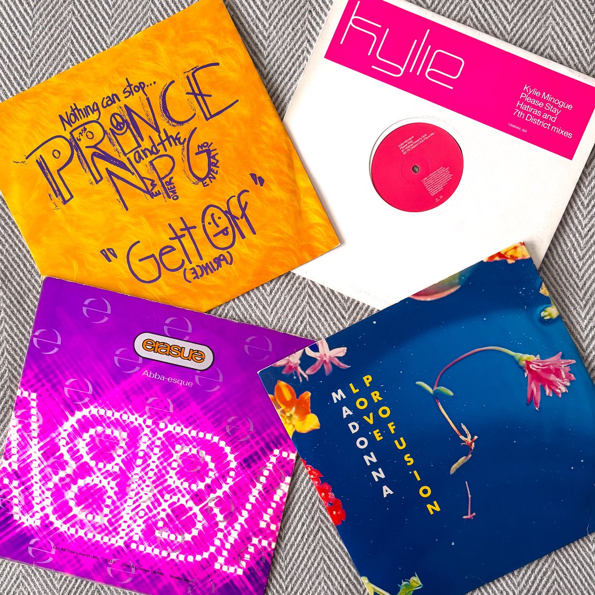 RACCOON 🎧 tweet media