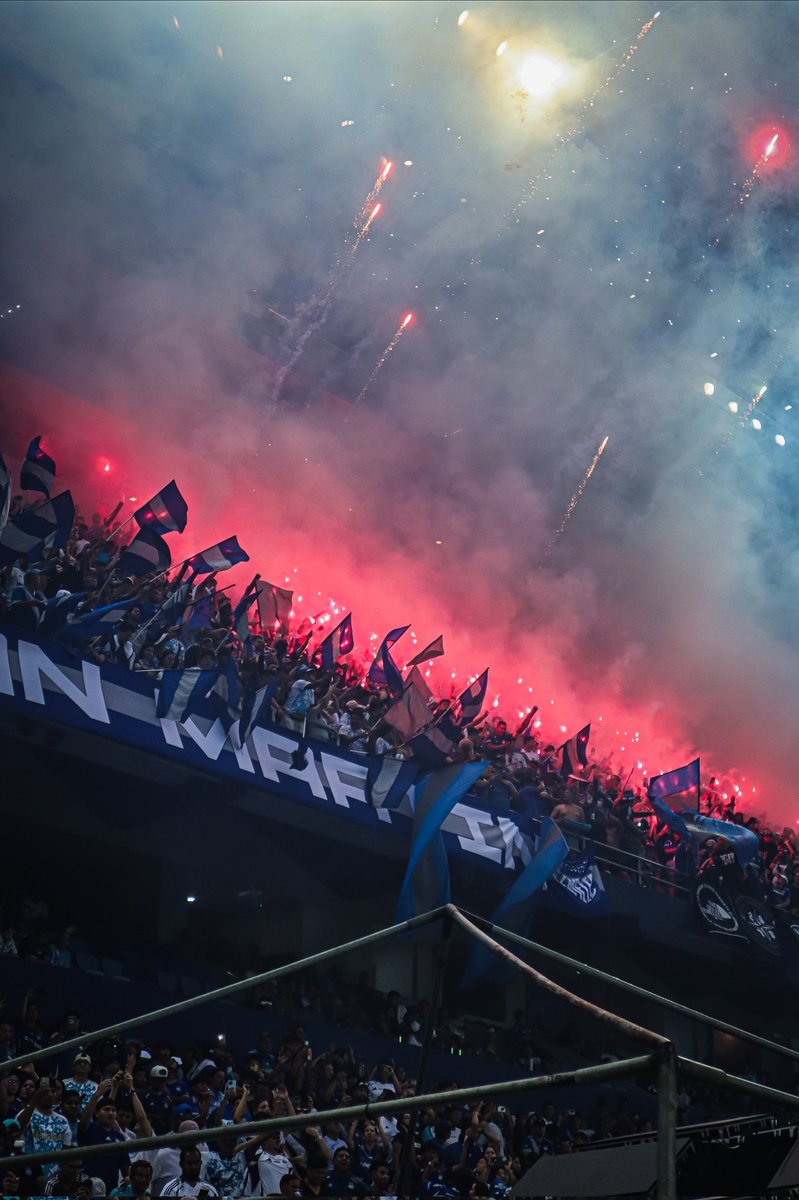 Cesarvillalvaj's tweet image. SE ACABÓ LA PESADILLA 

@CSEmelec ⚡️ya no tiene ninguna prohibición en FIFA. 

Con esto, el cuadro azul ya puede inscribir jugadores y se jugará el sábado Vs #Delfín.  ¡TODOS AL CAPWELL!💙🏟⚽️

@LigaEcuabetec