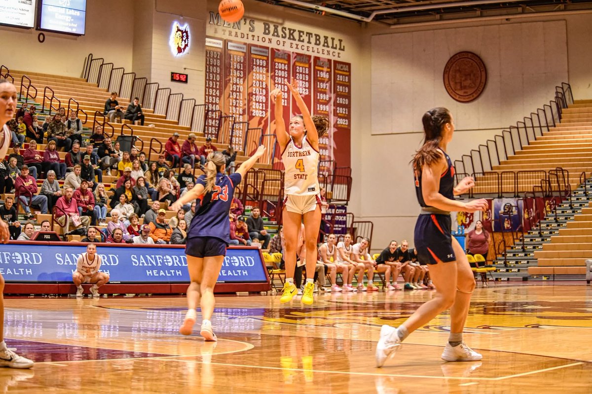 nsuwolves_wbb's tweet image. It’s GAMEDAY🤟🐺

@nsuwolves_wbb 🆚 MSU Moorhead

⏰ 5:30 PM
📍Aberdeen, SD

📺📊nsicnetwork.com/nsuwolves/

#GoWolves🐺 | #maroonNgold🐾