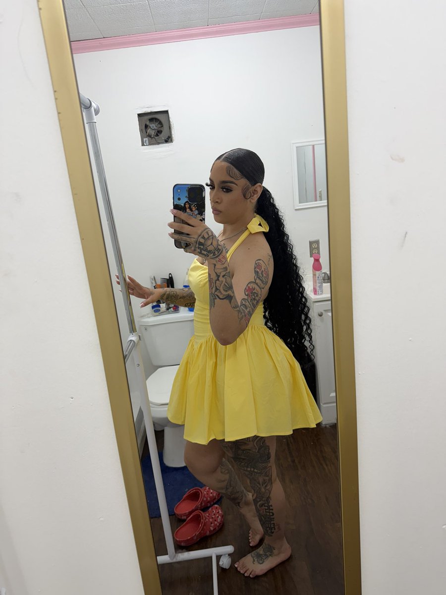 reddluvvv's tweet photo. 💛 https://t.co/3RnAx8Zvf6