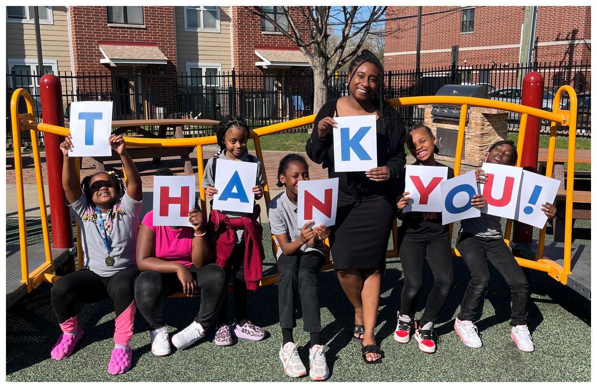 Englewood Girl Scouts had to sell 2,100 cookie boxes to fund troop — they’re at 20,000 now. blockclubchi.co/4kVkoAw