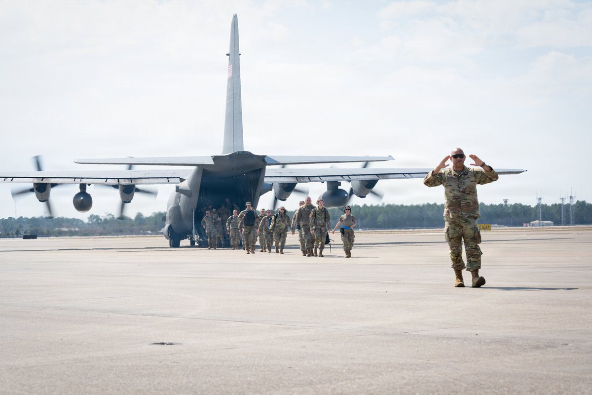 USNationalGuard's tweet photo. ~1,100 service members from active, National Guard and reserve components are participating in Sentry South 26-2, hosted by the @AirNatlGuard. The combat training exercise strengthens participants' readiness to respond to realistic enemy threats in major combat operations and joint operations at sea.
