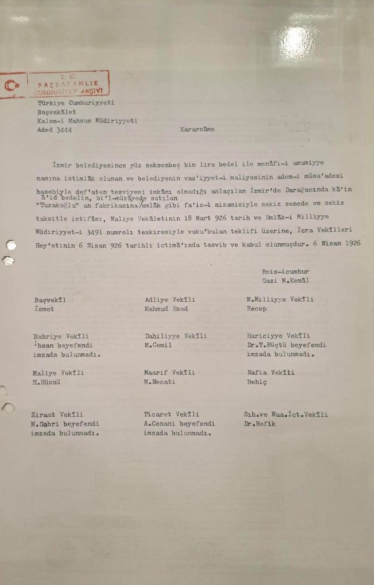 İzmir Büyükşehir Belediye Başkanı Cemil Tugay, Vakıflar Genel Müdürlüğü tarafından alınmak istenen İzmir Meslek Fabrikası’nın 1926 yılında Gazi Mustafa Kemal Atatürk tarafından belediyeye devrediliğine ait kararnameyi paylaştı.

Tugay “İzmir halkı için tarihi önemdeki üç binamız,