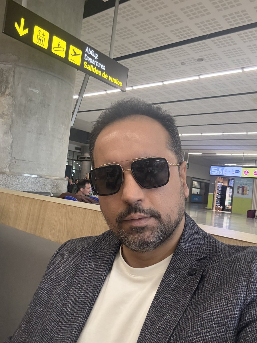 SinaOsivand tweet media