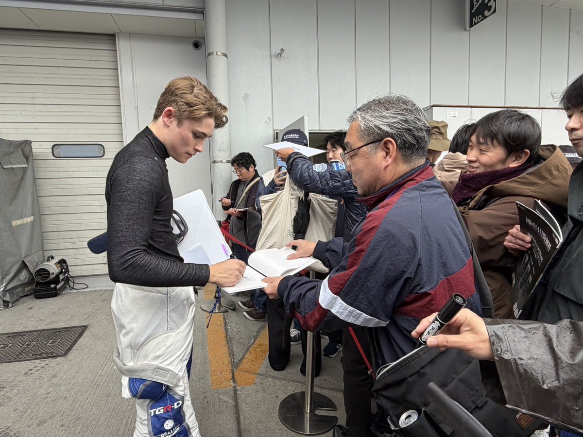 burst1959's tweet photo. このクラッシュの少し前に会っていたんだよねー！
大事にならなくって良かった！

#SFormula  #sfgo  #ルークブラウニング https://t.co/BOfN7XB5uy