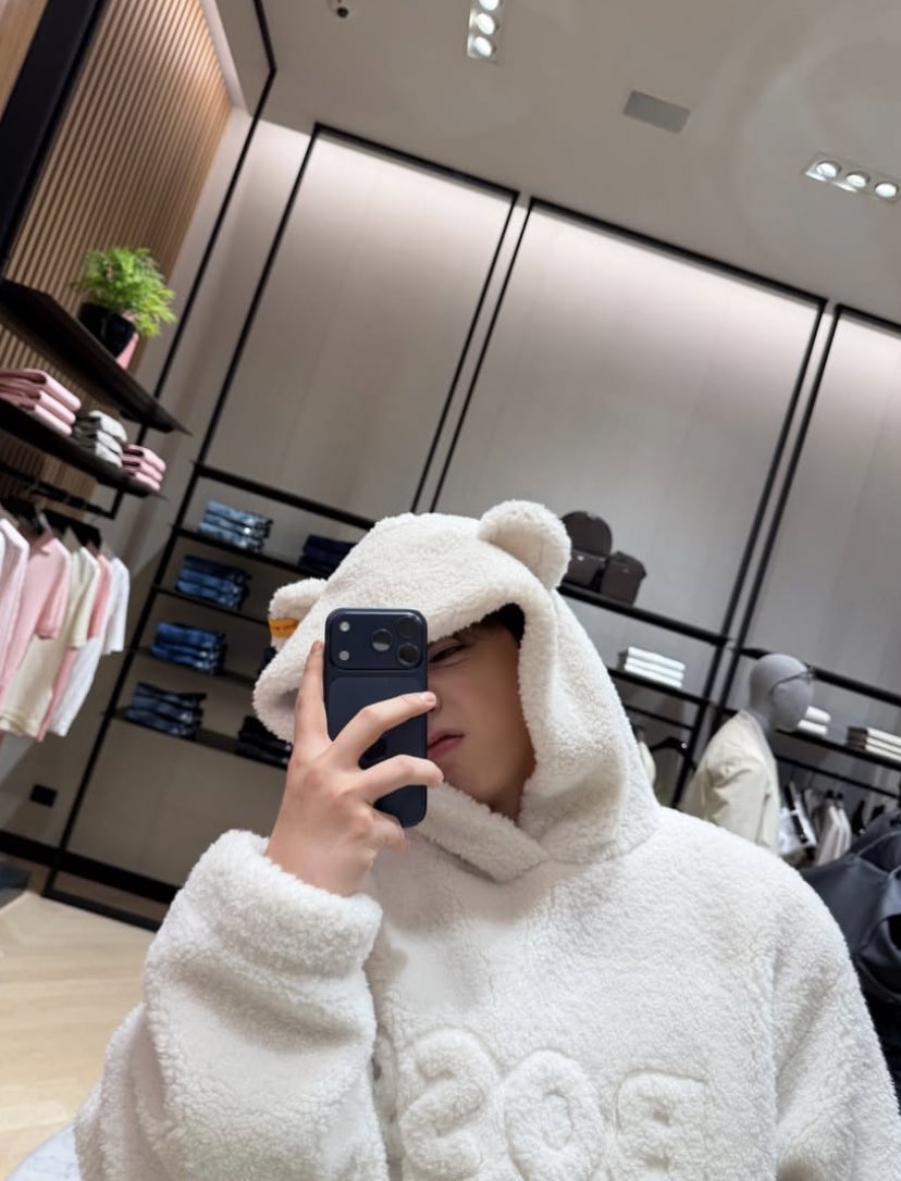 new obsession: cheolie bear 😩🤍