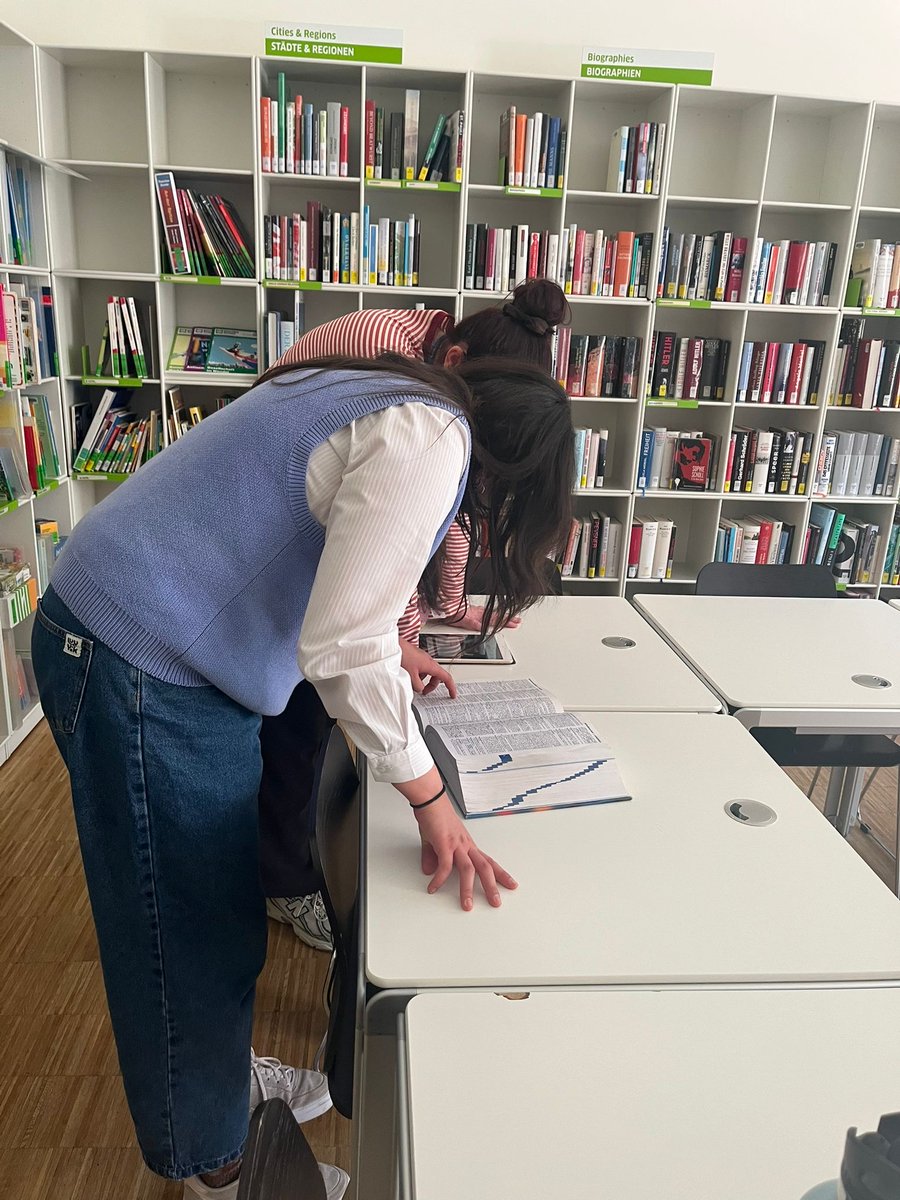 astra_hub's tweet image. A very interactive and fun day for our primary trainees today at the Goethe Institut, meeting Felix and Franzi, and completing a quiz in German.  Many thanks @GI_London1  for a great day! #teachertraining #traintoteach